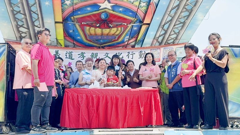 港灣新聞網 / 母親節最感人活動!千人齊聚高雄重拾孝道 「合義道」掀家庭倫理復興潮