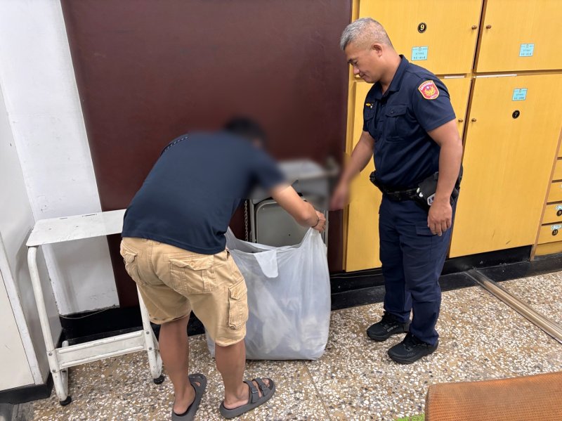 港灣新聞網 / 印尼移工洗衣店領不到愛妻衣物急報警 岡山警追查揭真相