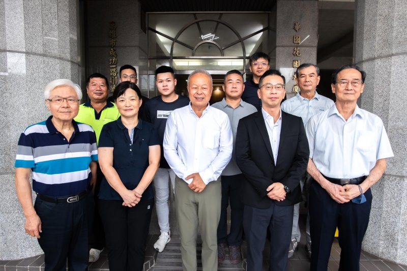 港灣新聞網/歷時8年、施工3年終完工!華國花園大廈拉皮翻新蛻變 京典開發打造高雄都更示範案例