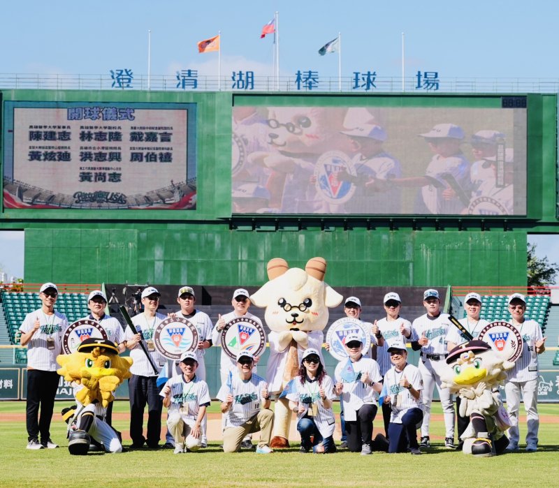 港灣新聞網/1700名高醫人湧進澄清湖創紀錄!高醫體系首辦棒球家庭日 台鋼雄鷹主場嗨翻天