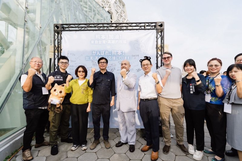 港灣新聞網/台日大港水果祭百攤盛大開逛!陳其邁:水果是最甜外交 邀市民為熊本加油