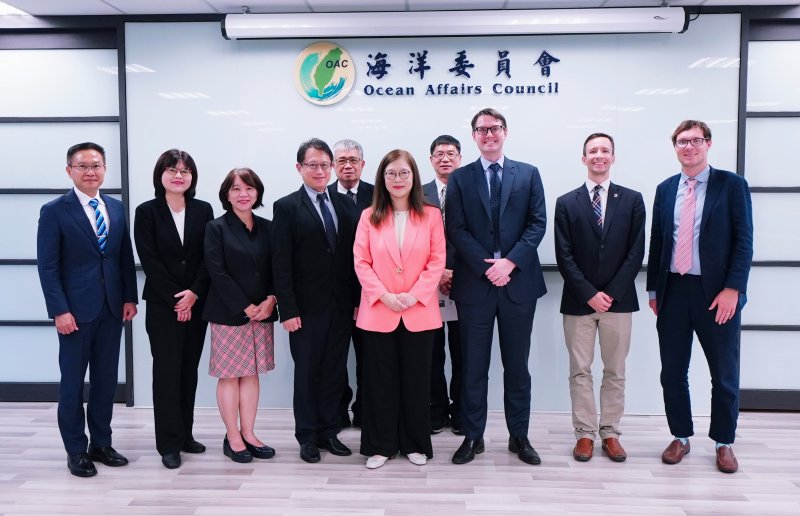 港灣新聞網 / AIT高雄新任處長史崇理履新首訪海委會 管碧玲談灰色地帶與海洋韌性