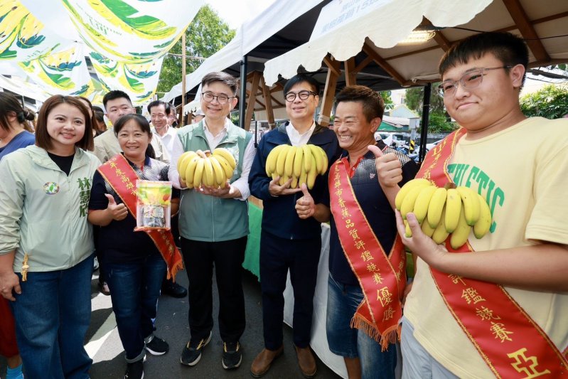 港灣新聞網 / 旗山香蕉遇上沖繩黑糖!「旗山×沖繩食旅祭」登場 陳其邁現做台日聯名料理